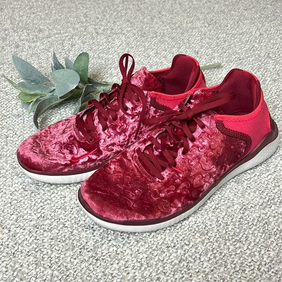 Nike Velvet Low-Top Sneakers in Pink and Red ipad_nike-dunk-low-gs-pink-  main image 2